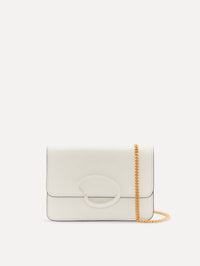 O Pochette Front View