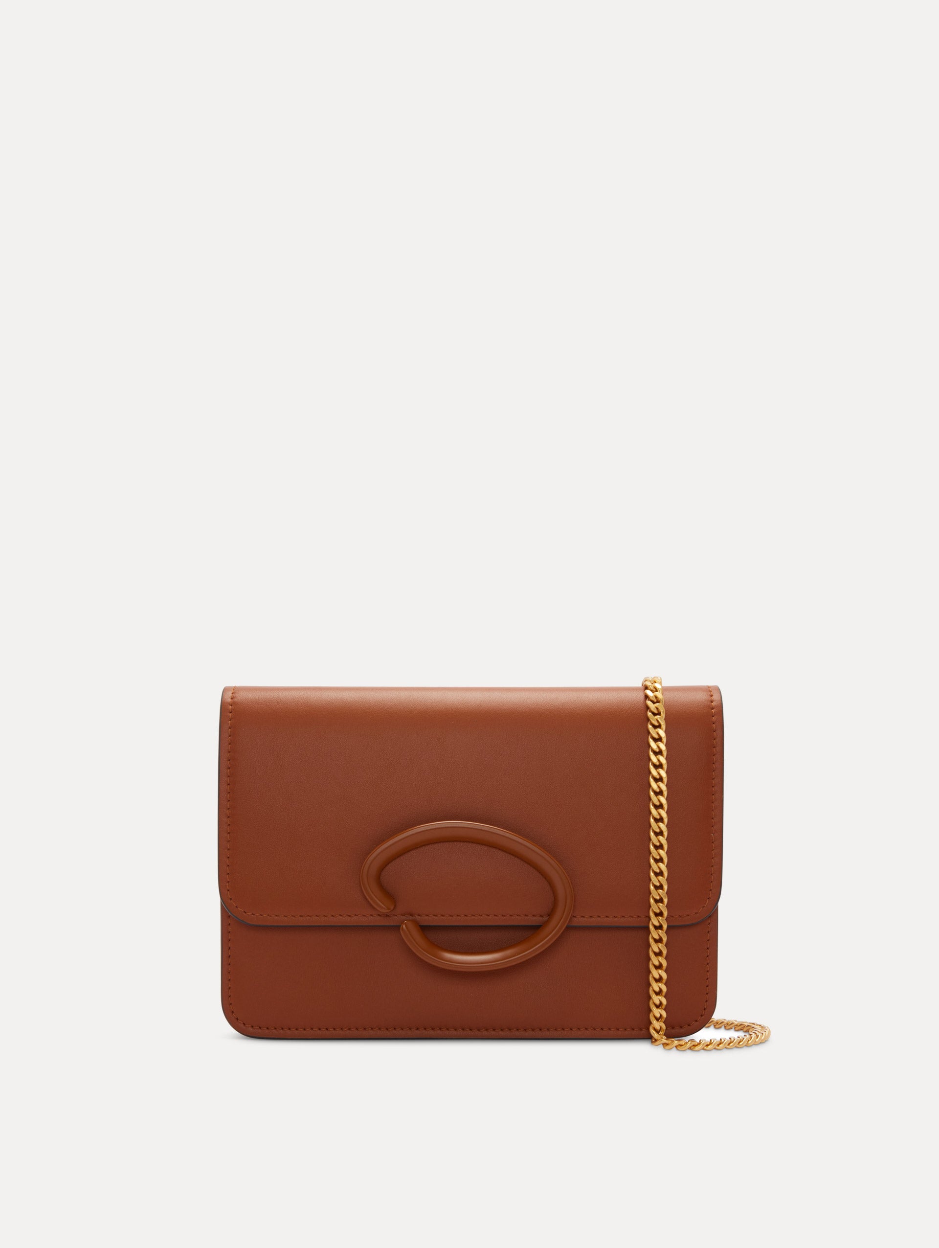 O Pochette Front View