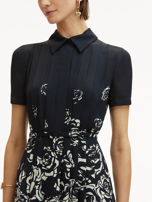 Navy Short Sleeve Collar Dress with Abstract Degradé White Roses Zoom View