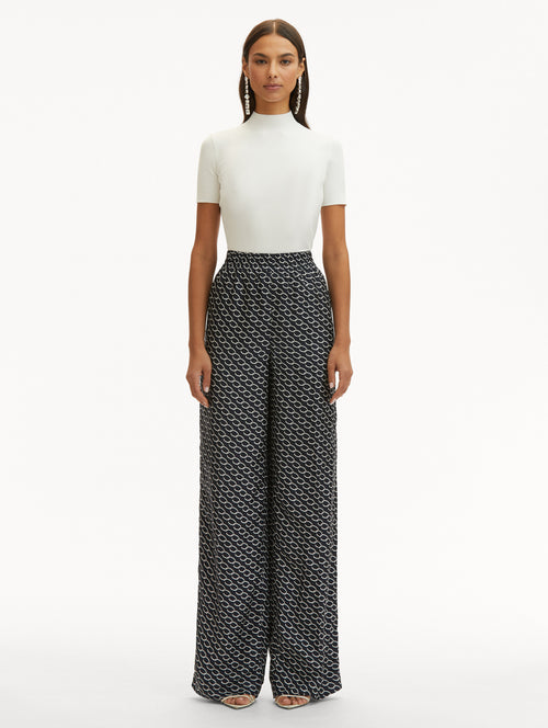 Small Oscar Chain-Link Pant Front View